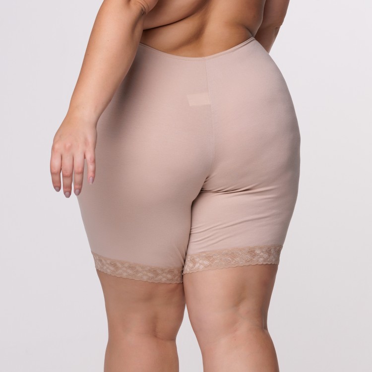 Bermuda Areia Plus Size em Algodão Egípcio com Renda